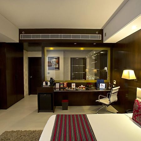 Inde Hotel Chattarpur New Delhi Exteriör bild
