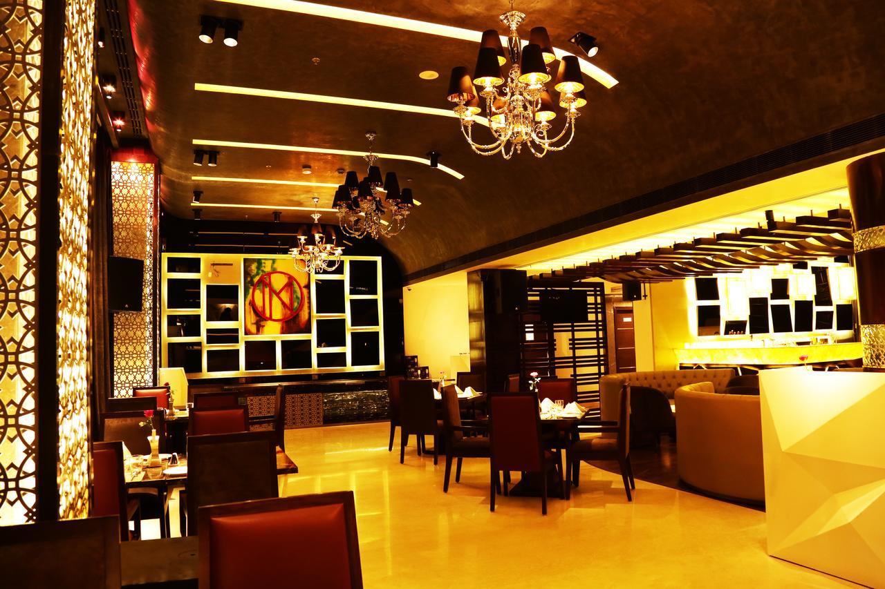 Inde Hotel Chattarpur New Delhi Exteriör bild