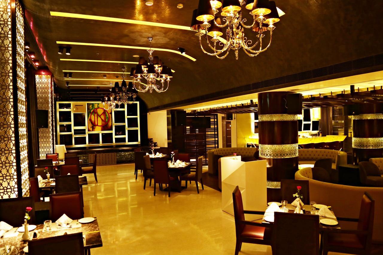 Inde Hotel Chattarpur New Delhi Exteriör bild