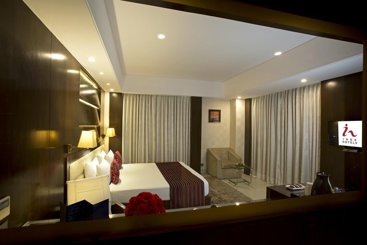 Inde Hotel Chattarpur New Delhi Exteriör bild