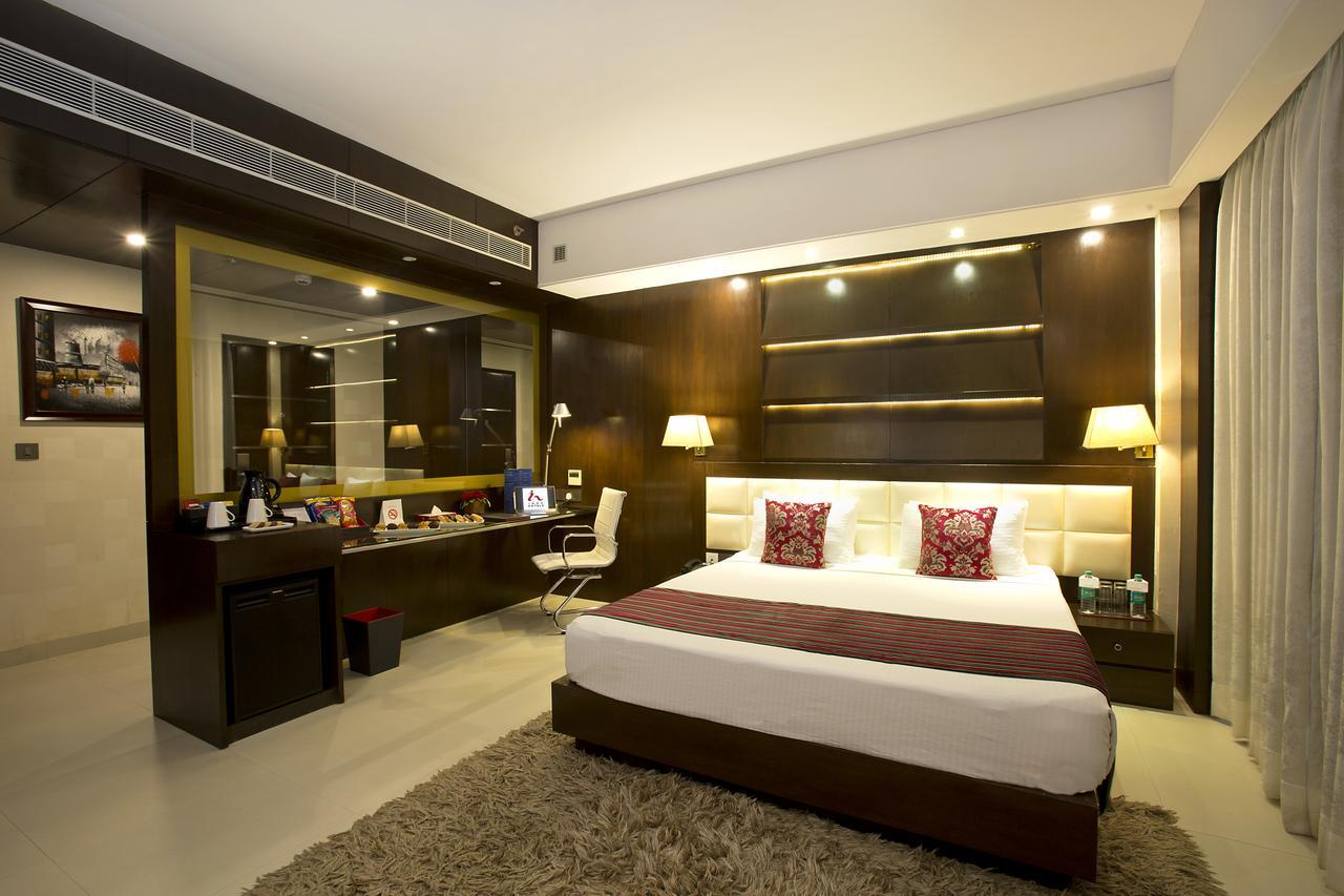 Inde Hotel Chattarpur New Delhi Exteriör bild